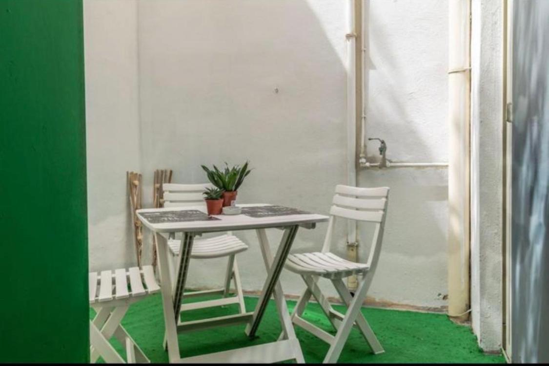 Room 6- Private Room With Private Terrace, Private Bathroom, Ac And Wifi Guest house Sliema