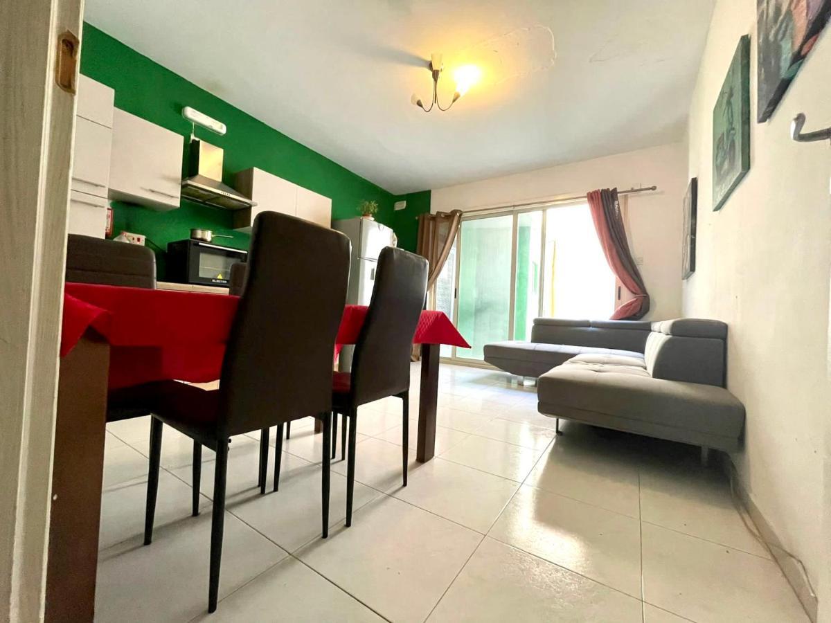 Guest house Room 6- Private Room With Private Terrace, Private Bathroom, Ac And Wifi Sliema